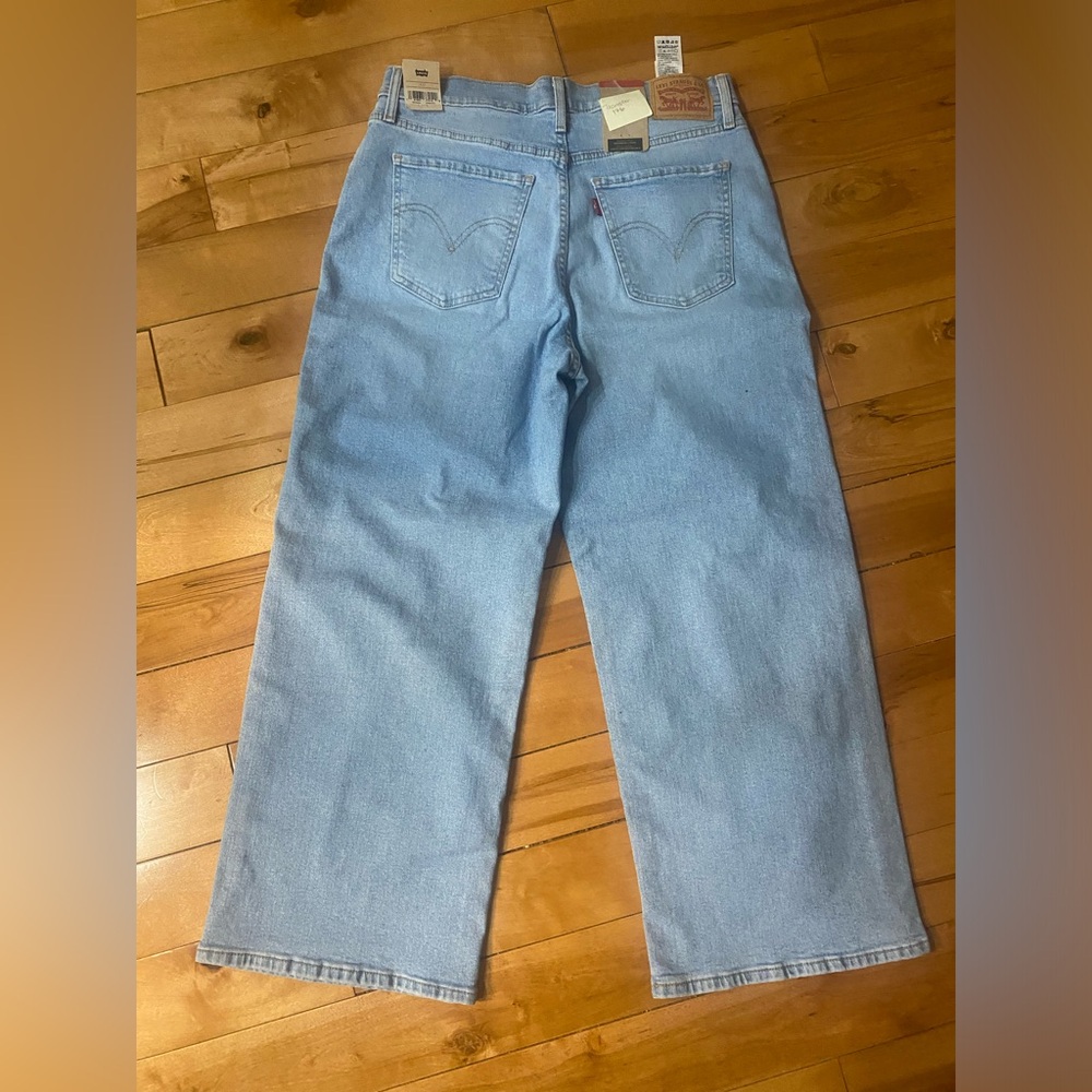 Levi's Women's Light Blue Distressed Jeans
